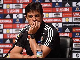 Chris Coleman issues message t...